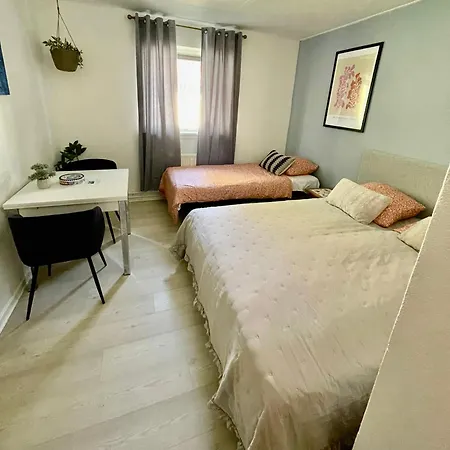 Apartament 5 Minute Walk To Lego House - N3 - With Private Bathroom