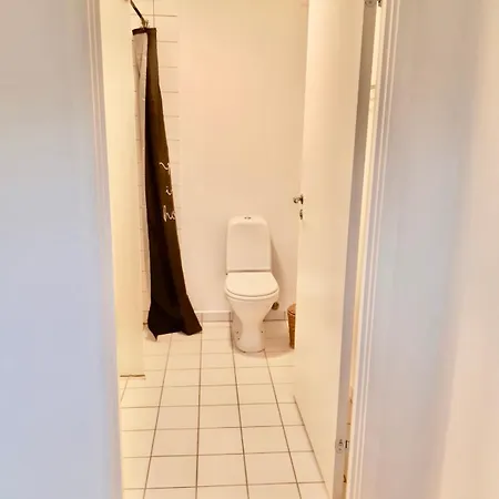 5 Minute Walk To Lego House - N3 - With Private Bathroom Billund